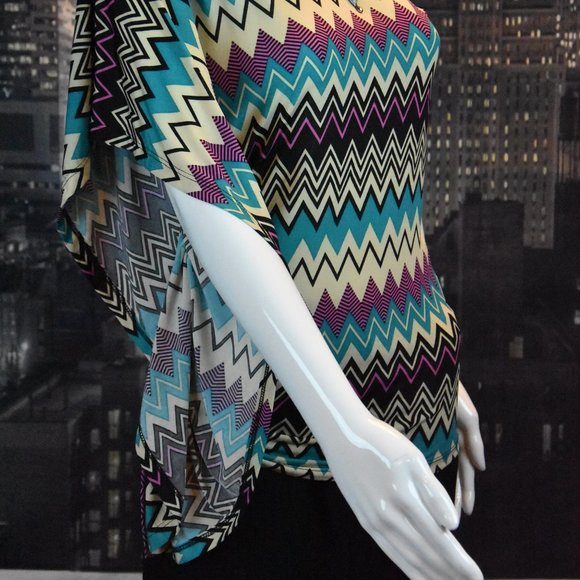 Nina Piu sz S One Shoulder Chevron Print Multi Color Top with Fluttering Sleeve - Picture 5 of 9